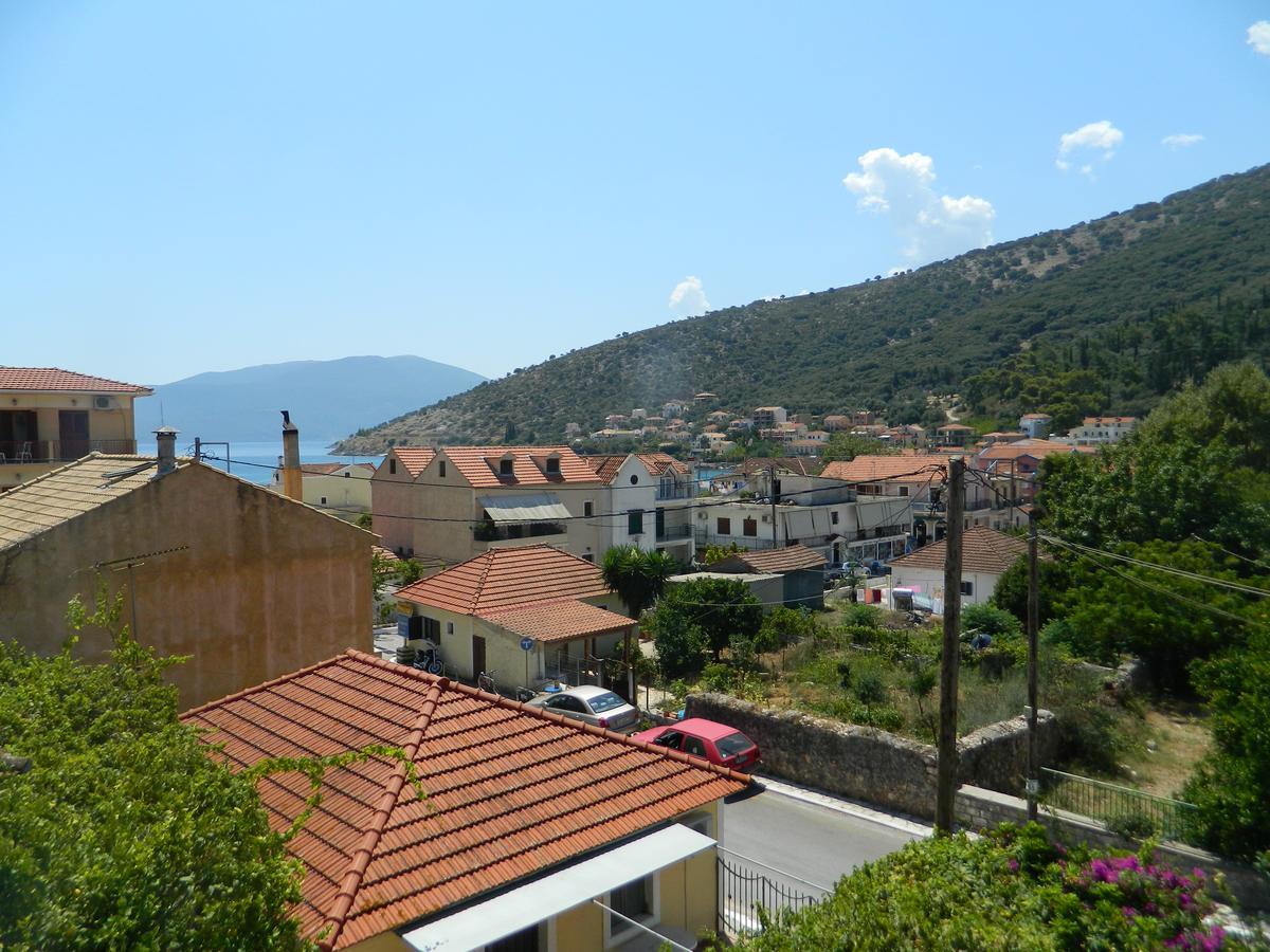 Logara'S Apartments Айя-Евфимия Экстерьер фото