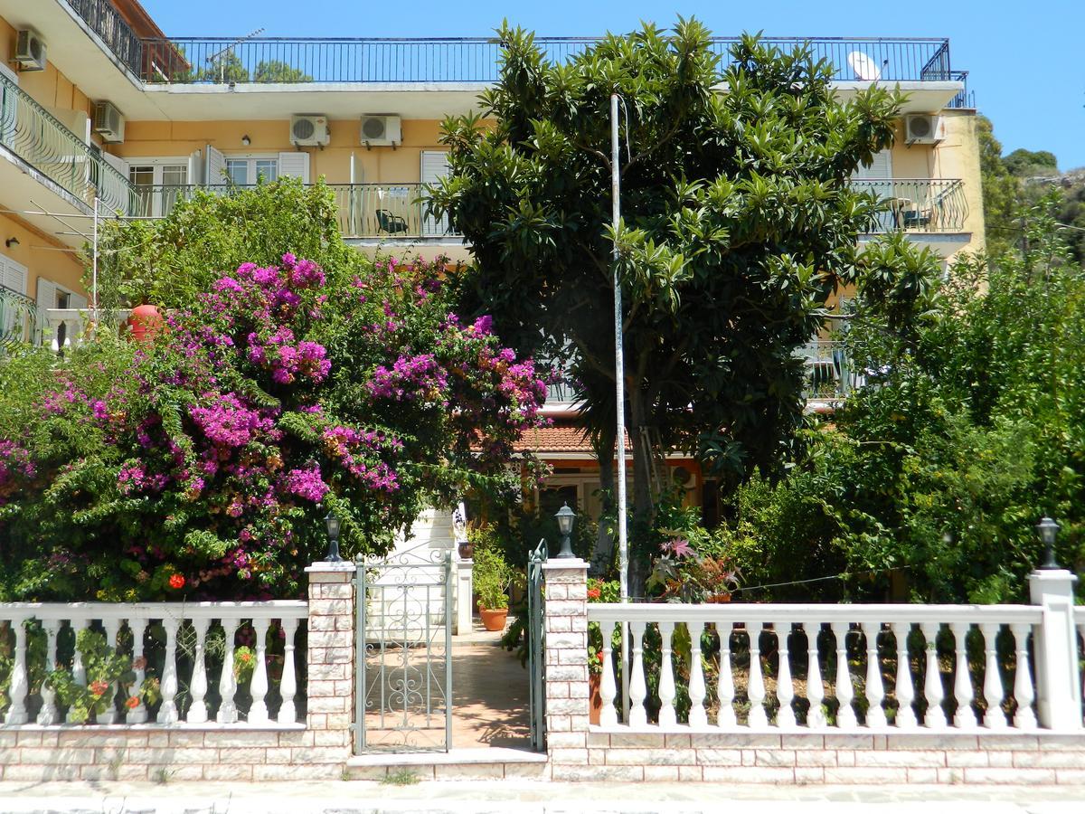 Logara'S Apartments Айя-Евфимия Экстерьер фото